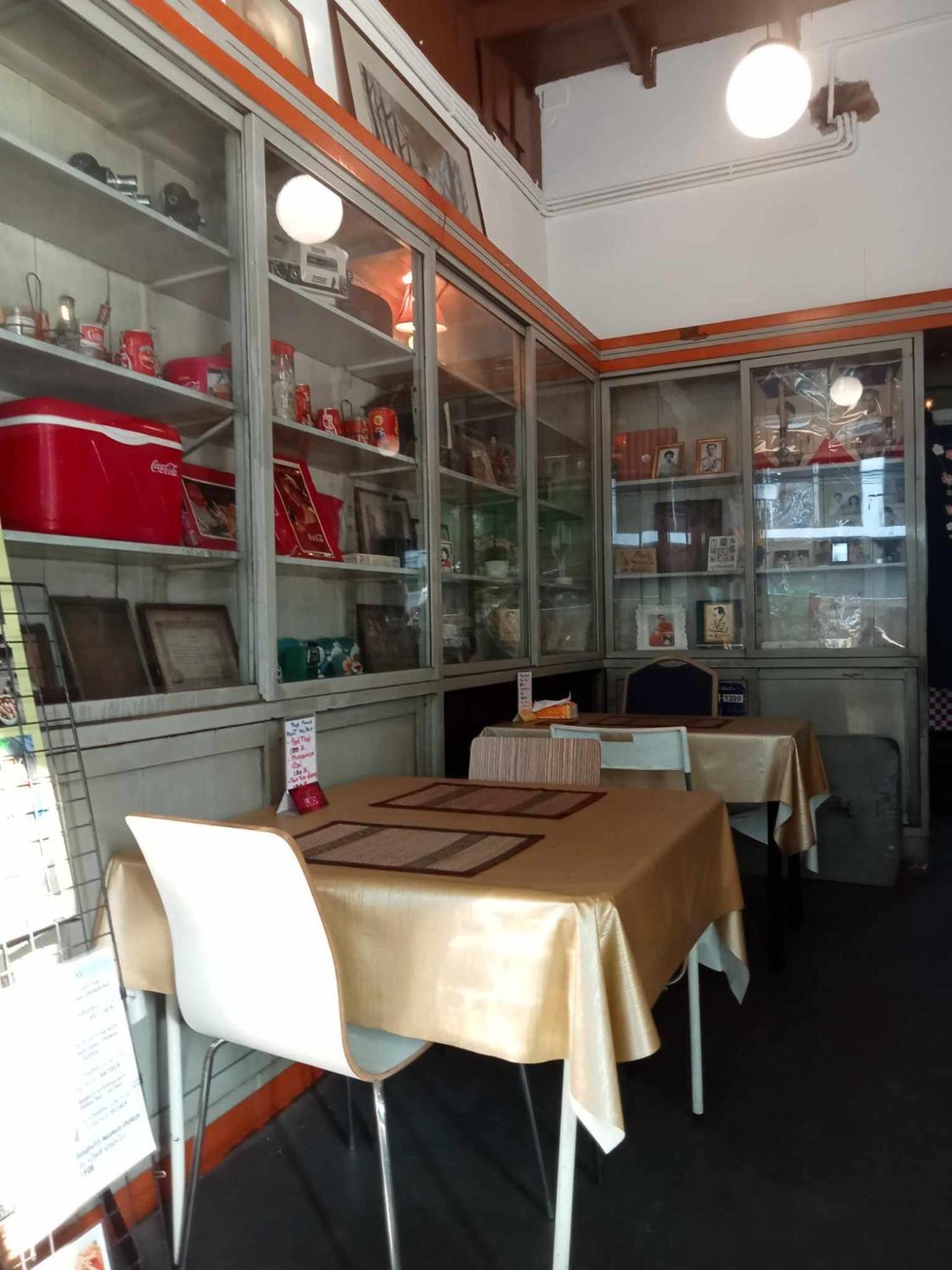 曼谷Bang Lumphu House&Bistro公寓 外观 照片