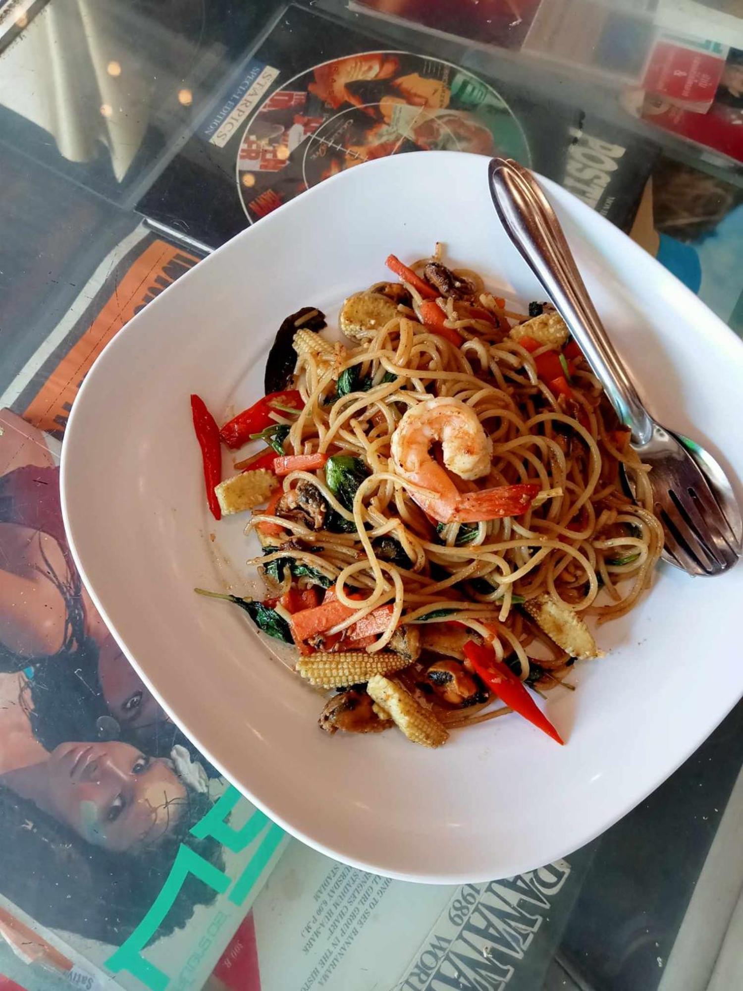 曼谷Bang Lumphu House&Bistro公寓 外观 照片